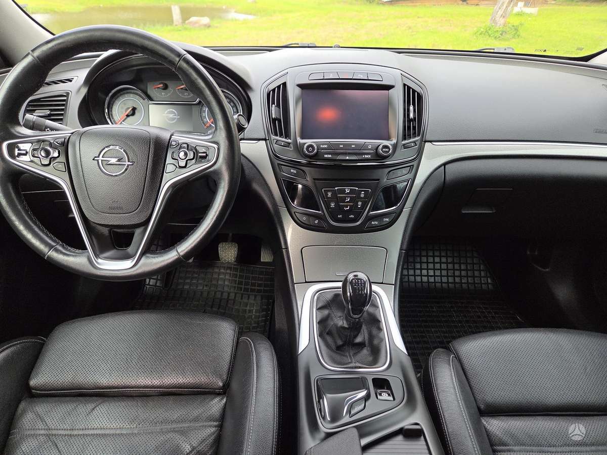 Opel Insignia - 11