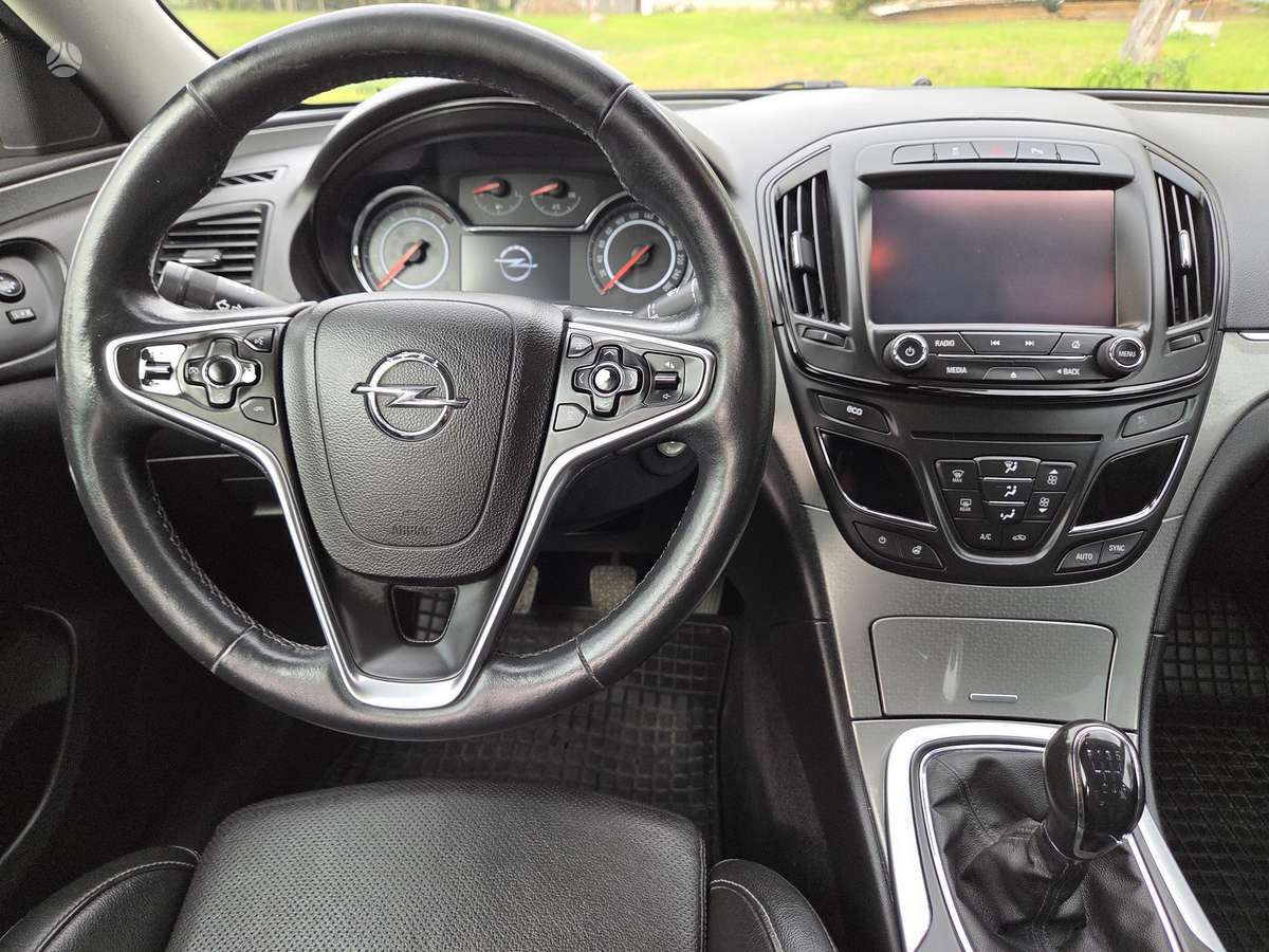 Opel Insignia - 12