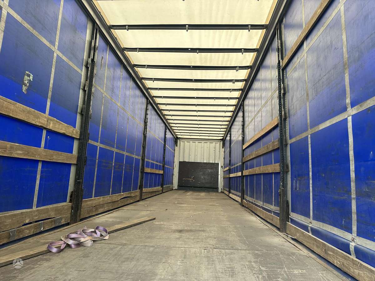 Krone, curtain / tarpaulin