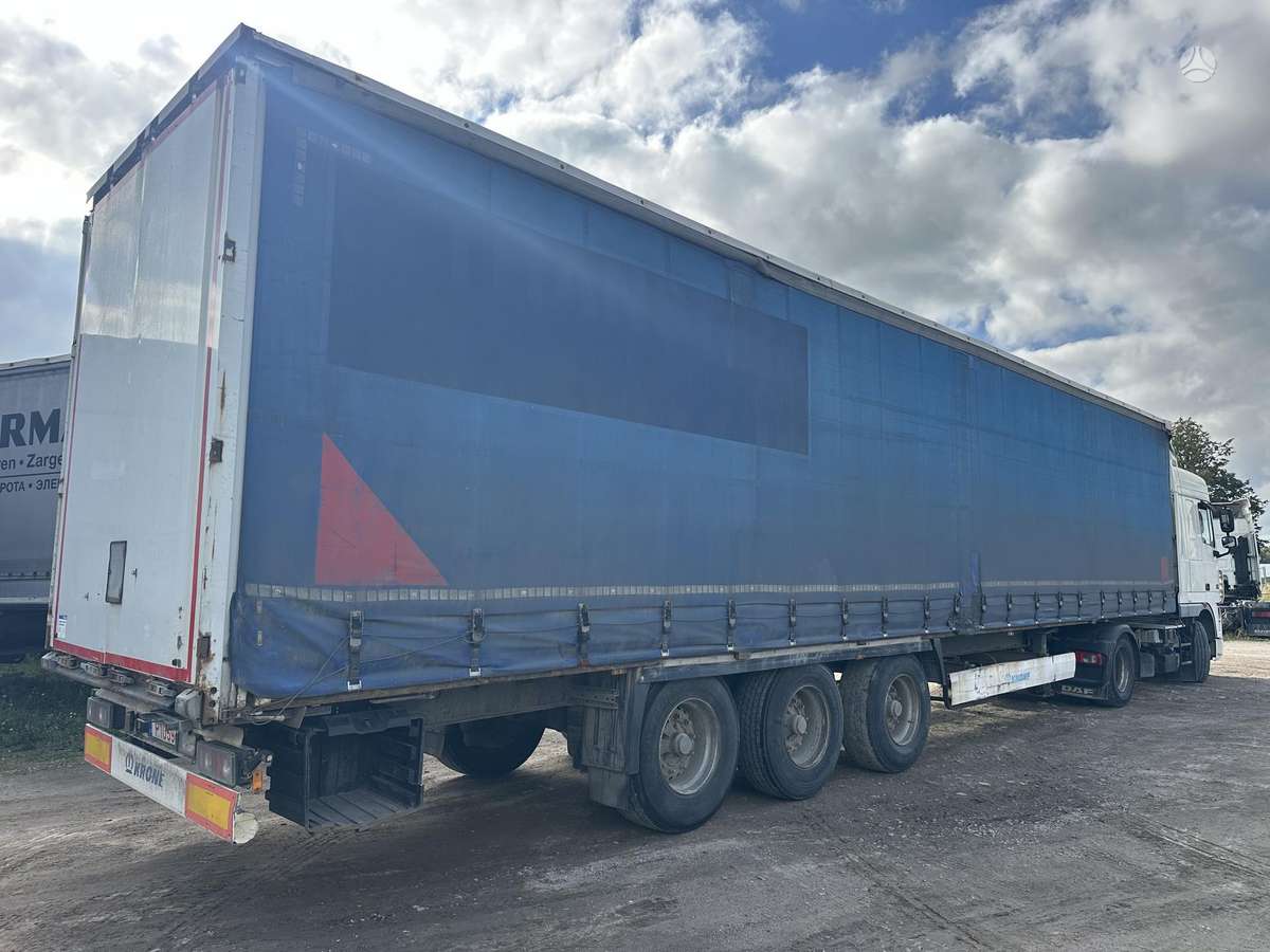 Krone, curtain / tarpaulin