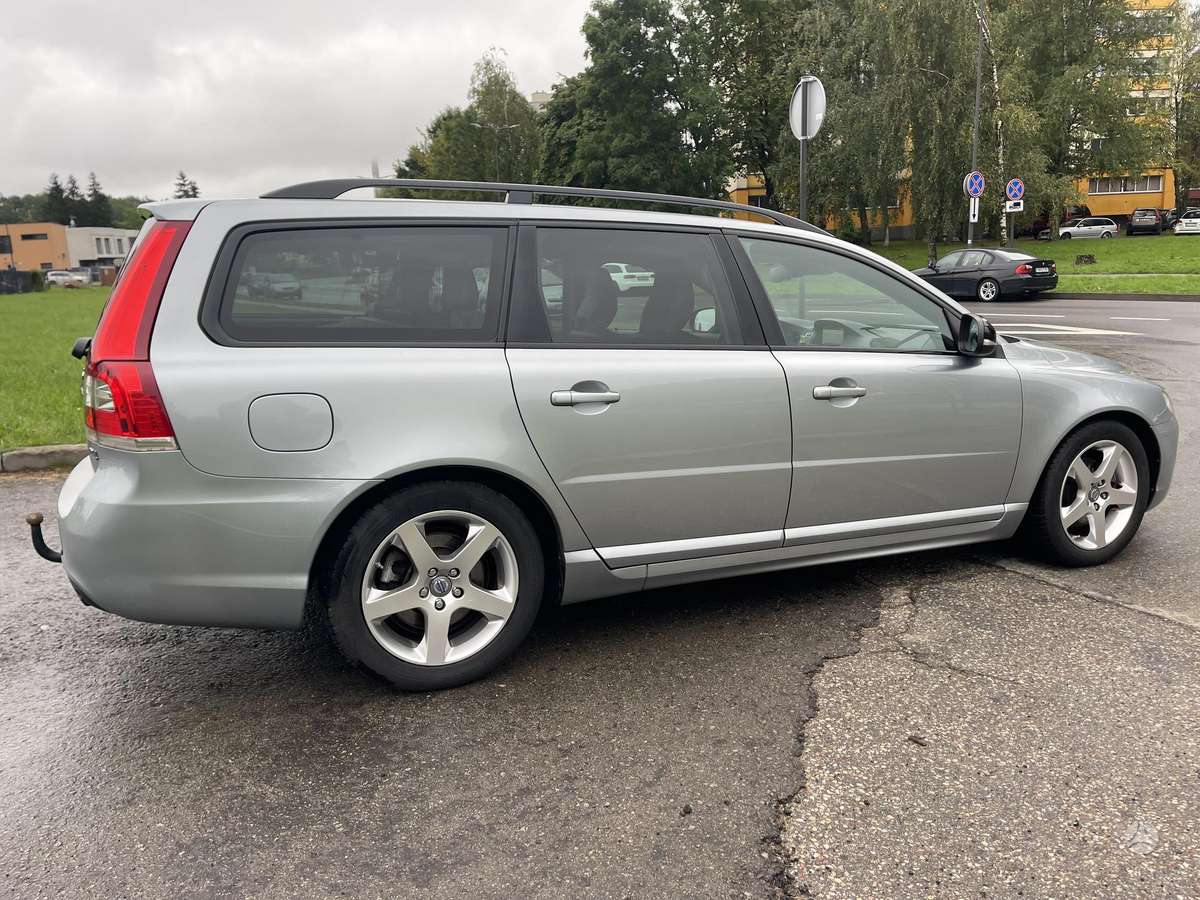 Volvo V70, 2.0 l., Универсал