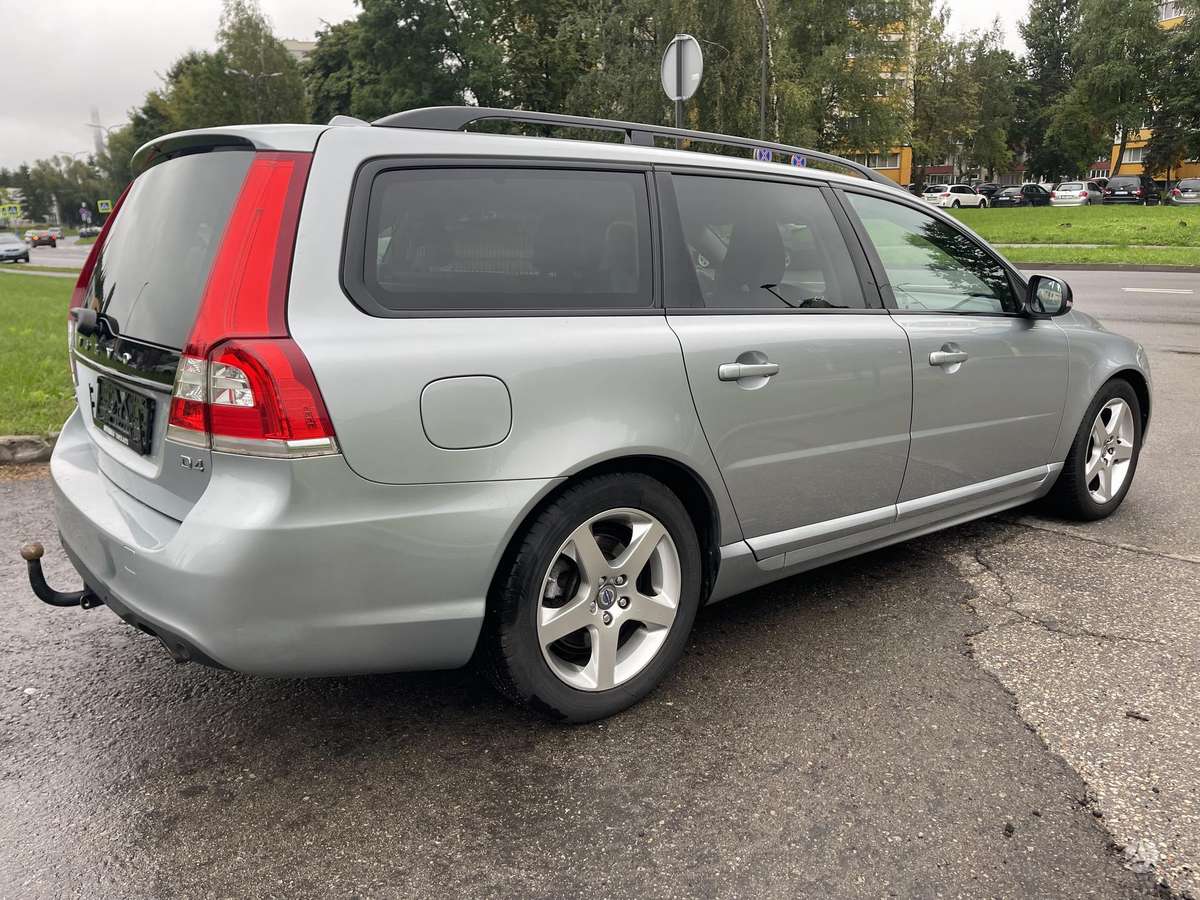 Volvo V70, 2.0 l., universalas