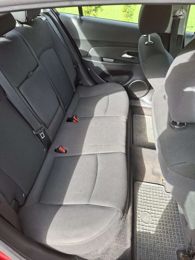 Chevrolet Cruze - 11