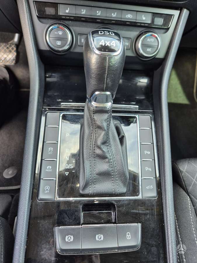 Skoda Superb, 2.0 l., wagon