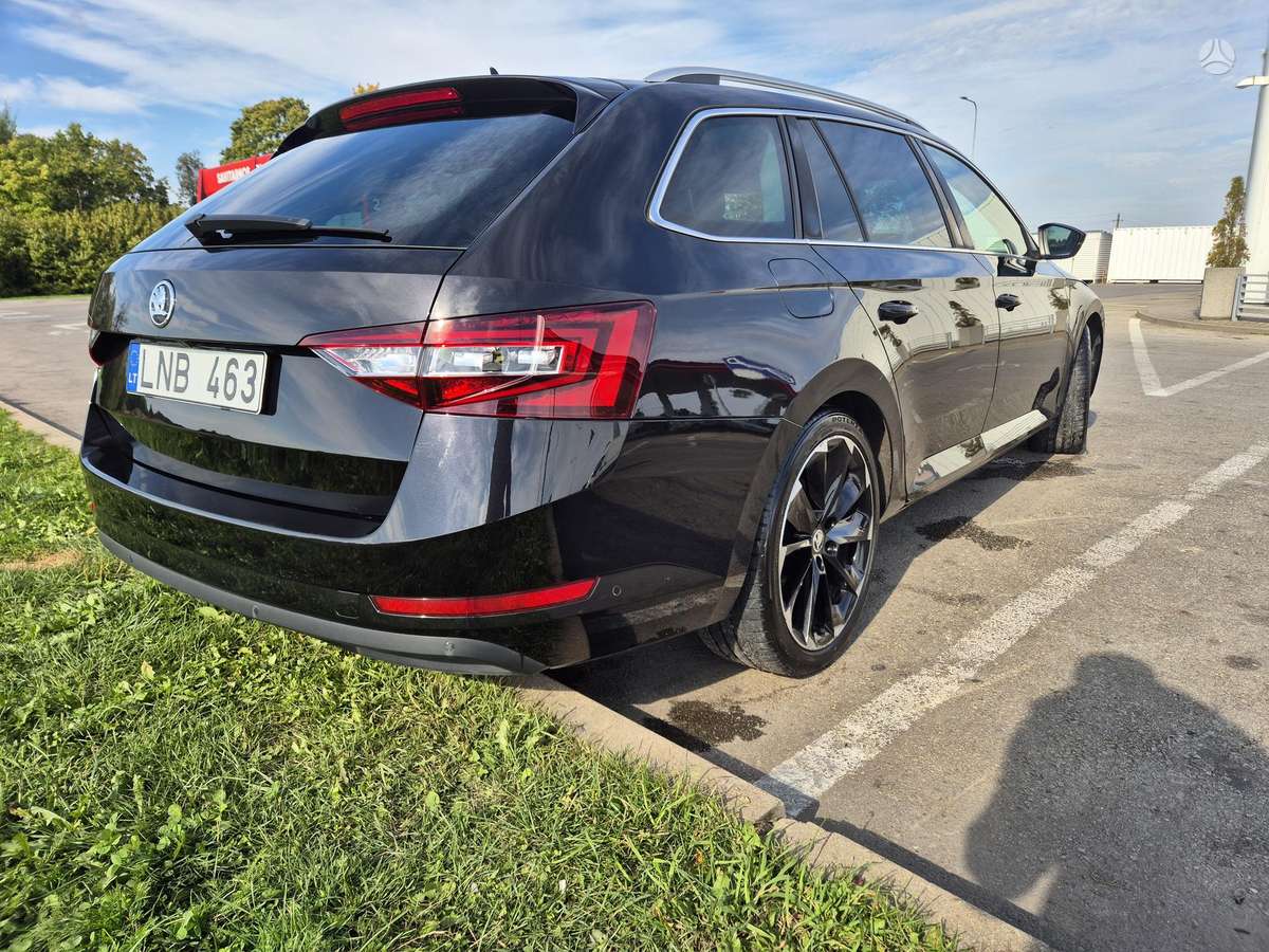 Skoda Superb, 2.0 l., wagon