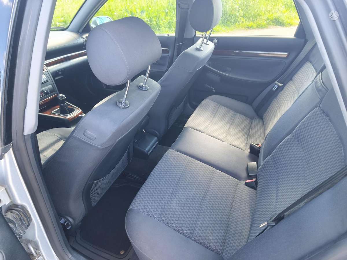 Audi A4, 1.9 l., Седан