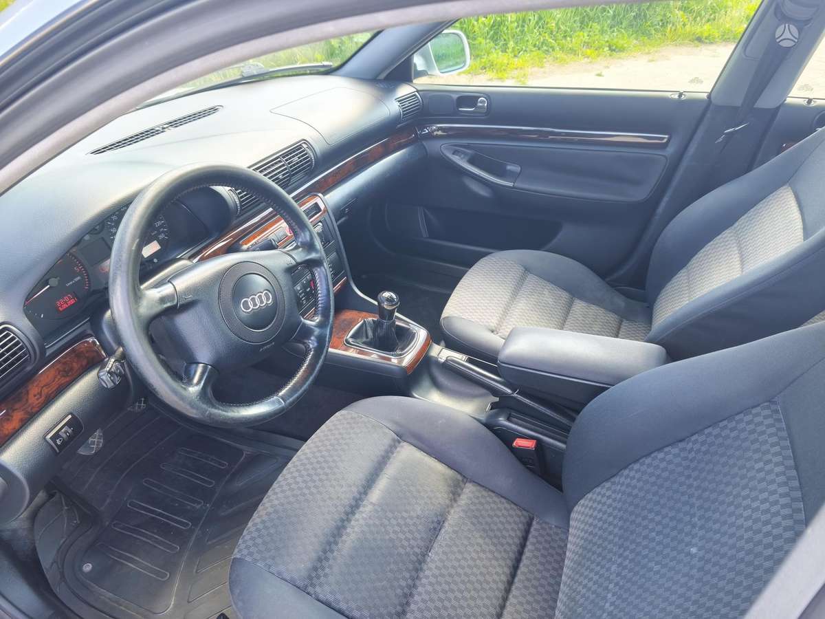 Audi A4, 1.9 l., Седан