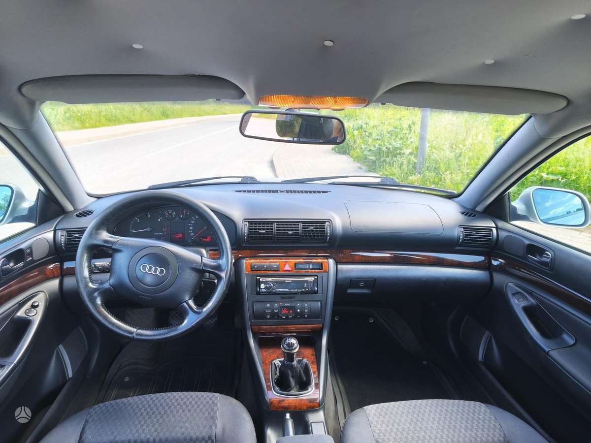 Audi A4, 1.9 l., Седан