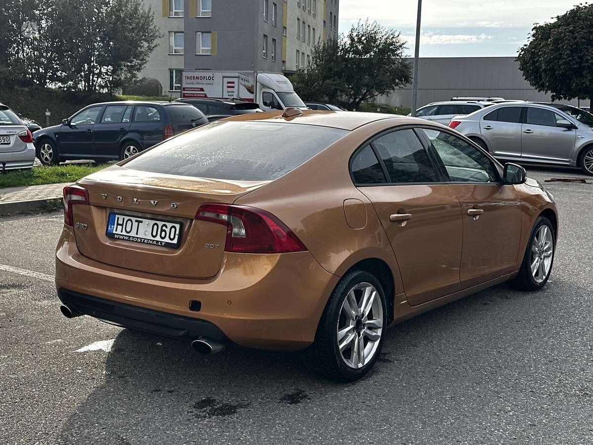 Volvo S60, 2.0 l., Седан