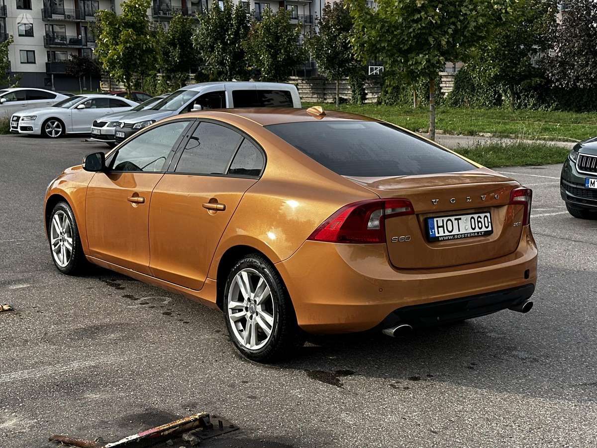 Volvo S60, 2.0 l., Седан