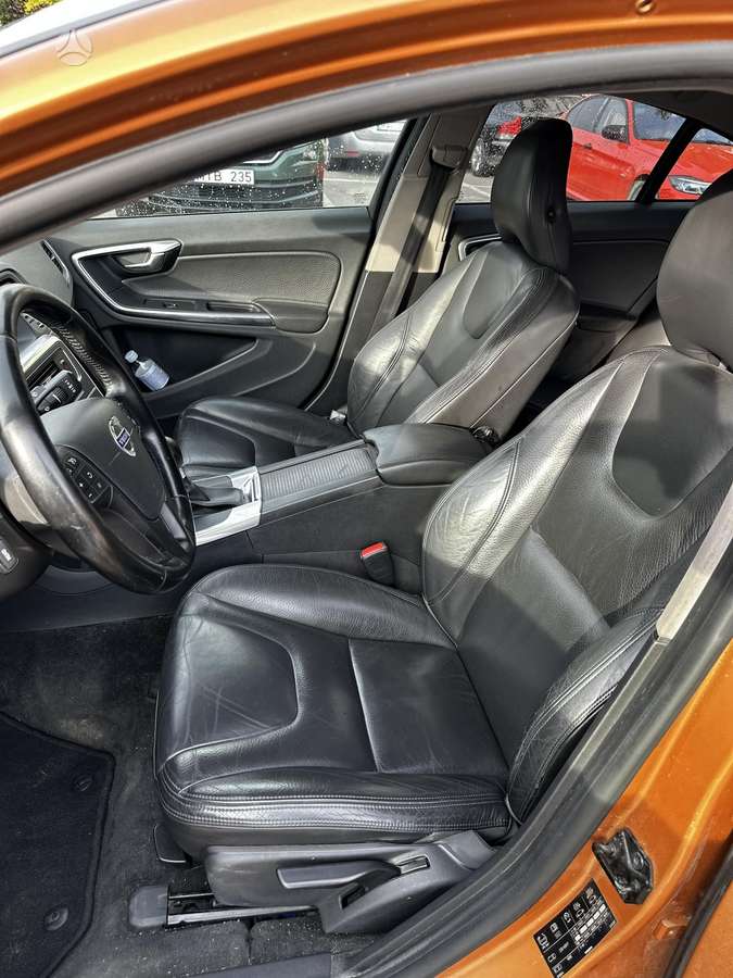 Volvo S60, 2.0 l., Седан