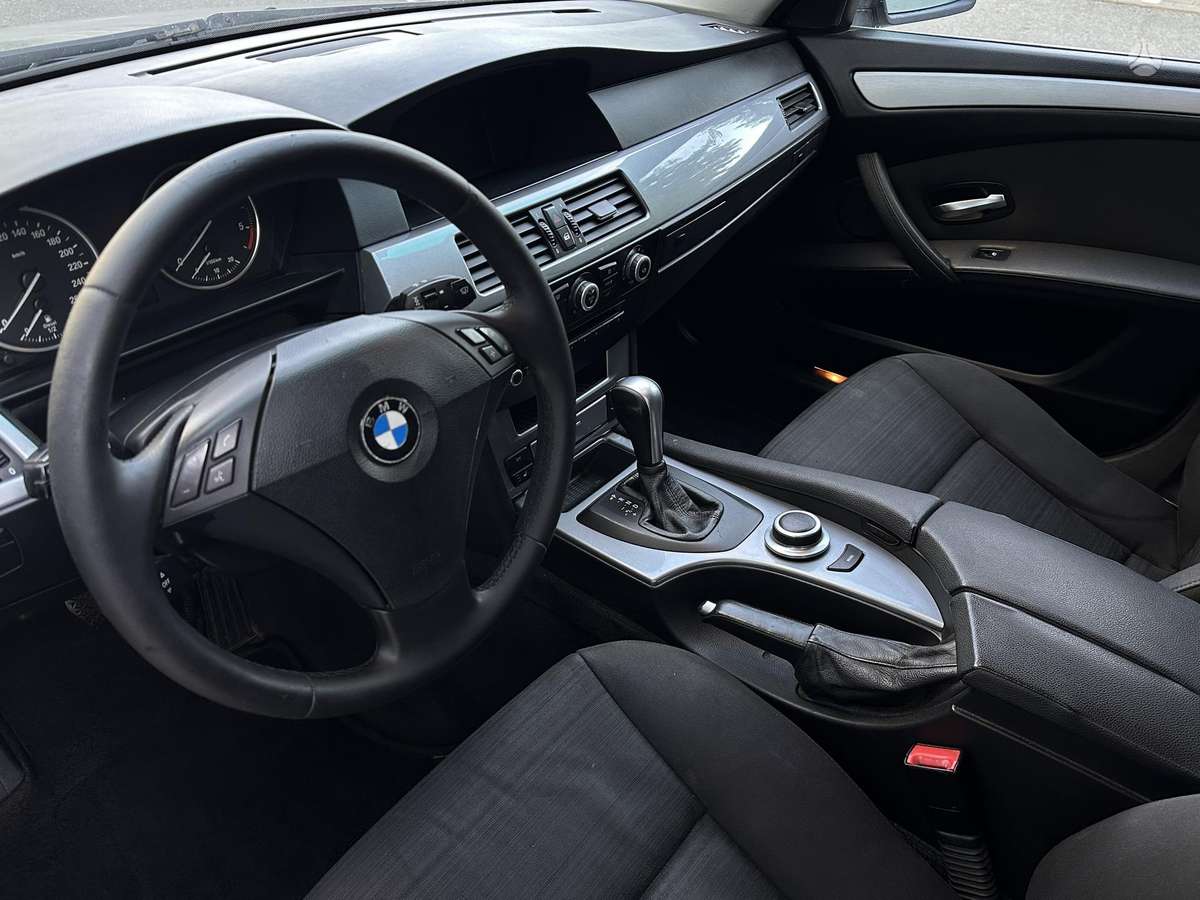 BMW 520, 2.0 l., wagon