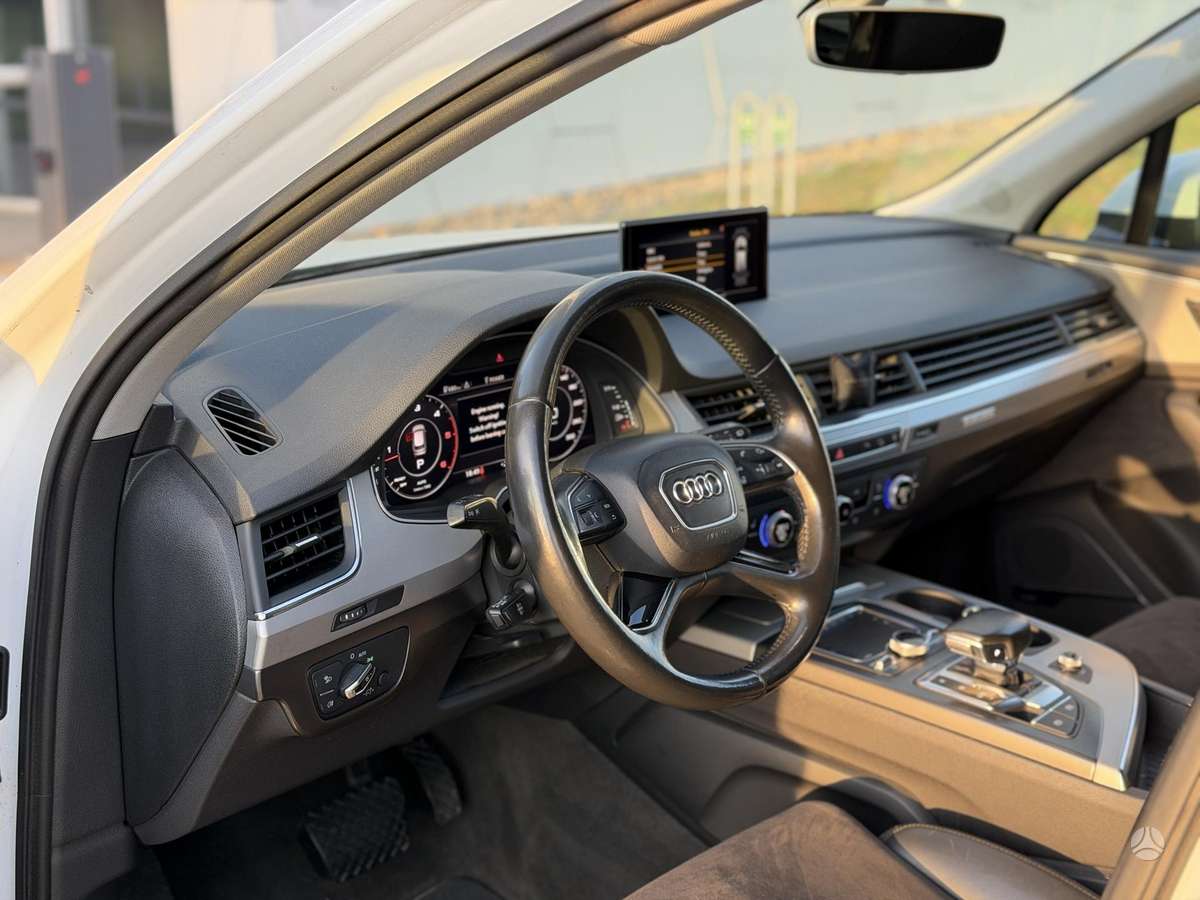 Audi Q7 - 7