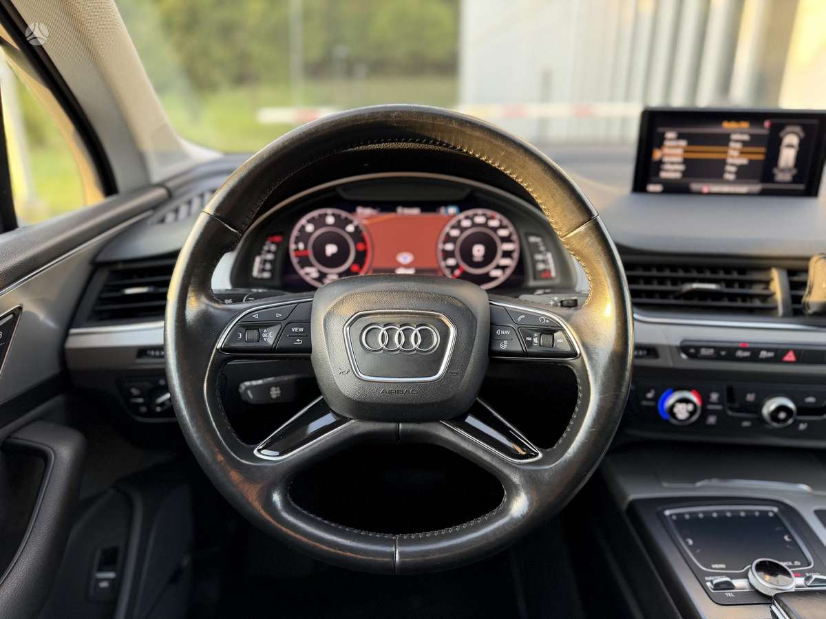 Audi Q7, 3.0 l., off-road / crossover