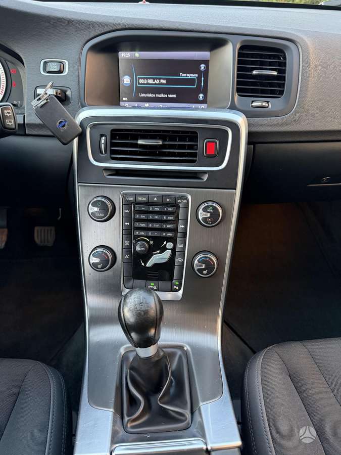 Volvo V60, 2.0 l., wagon