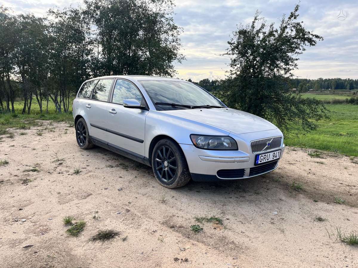 Volvo V50 - 1