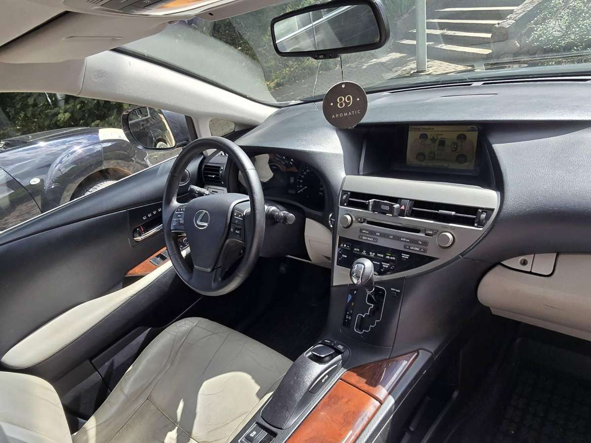 Lexus RX 450h - 10