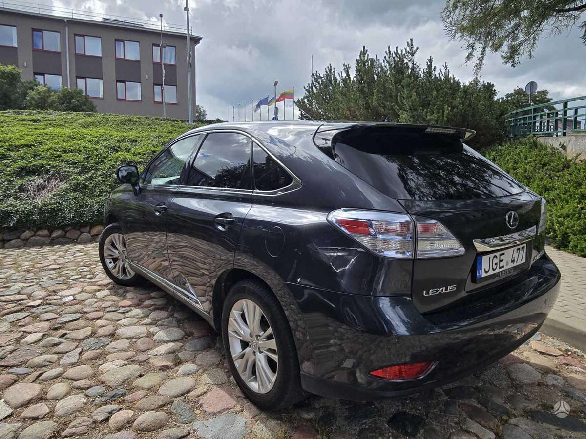 Lexus RX 450h - 11