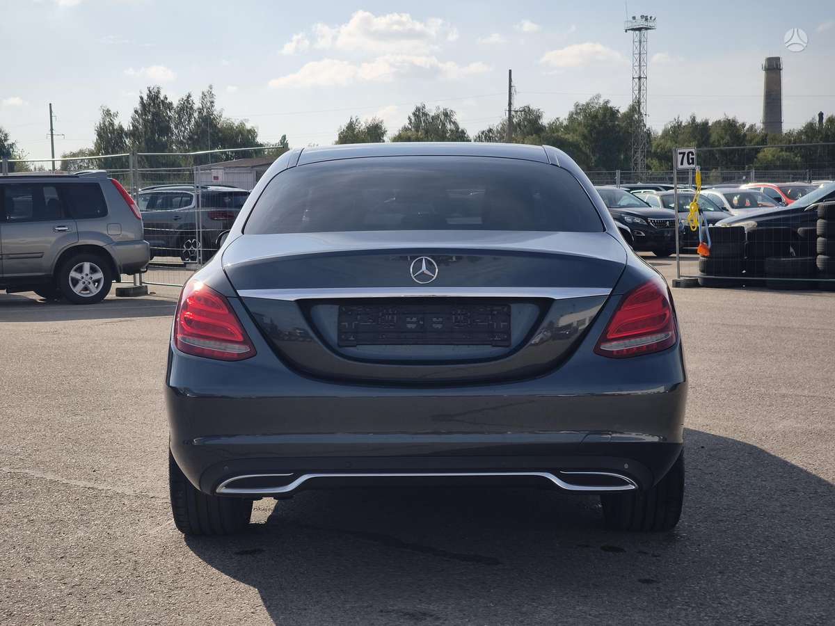 Mercedes-Benz C200 - 8