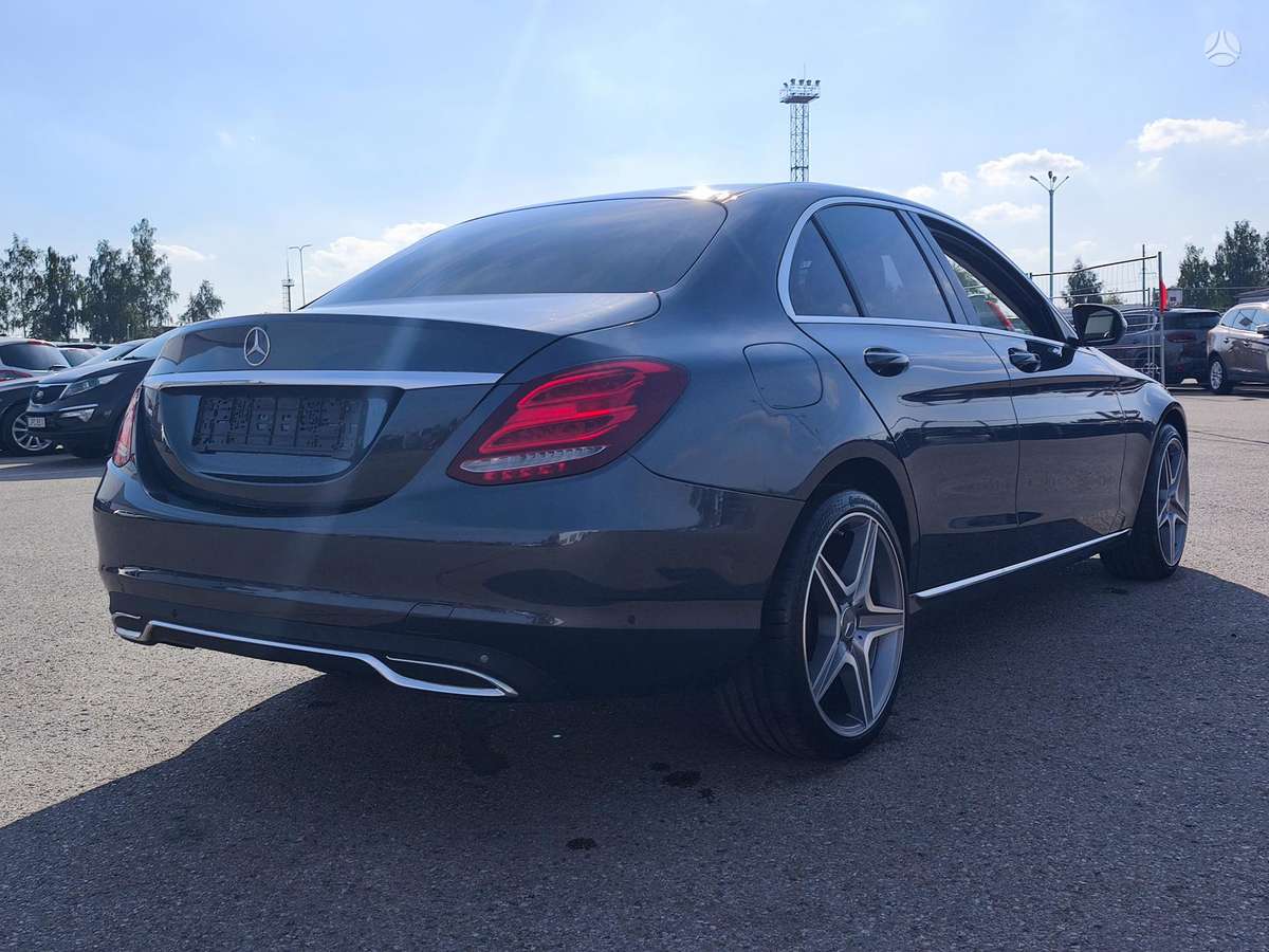 Mercedes-Benz C200 - 7