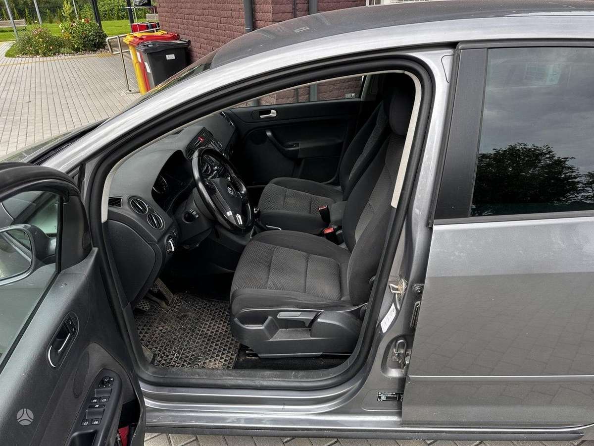 Volkswagen Golf Plus - 10