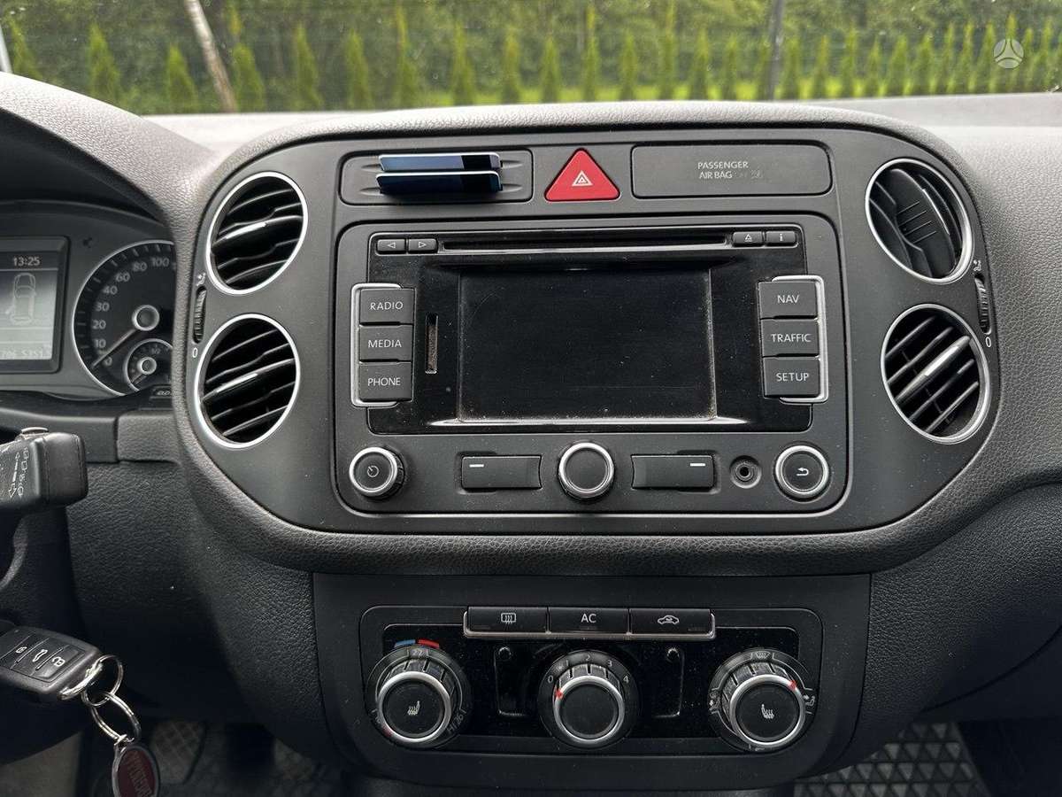 Volkswagen Golf Plus - 12