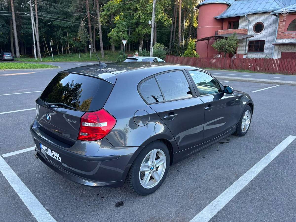BMW 118 - 4