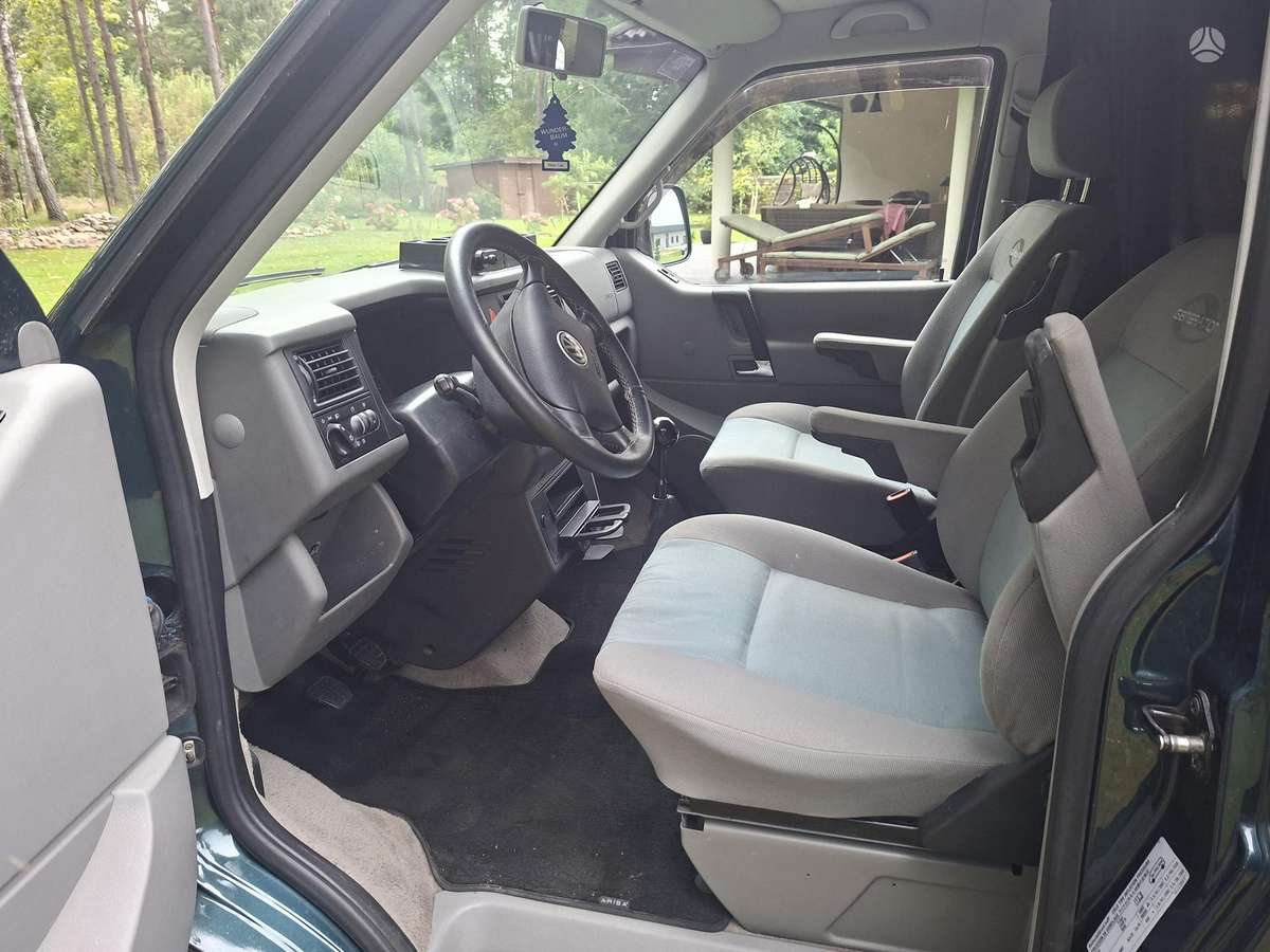 Volkswagen Multivan - 5