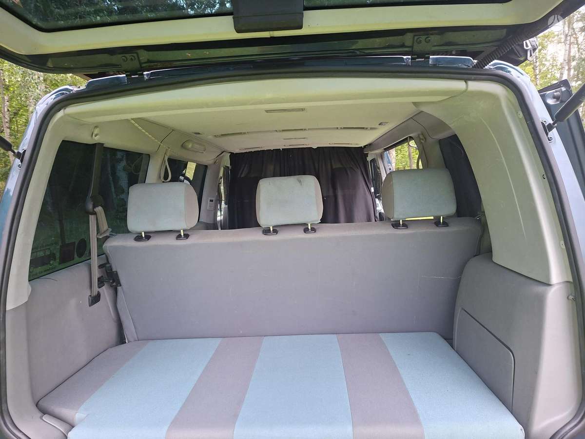 Volkswagen Multivan - 7