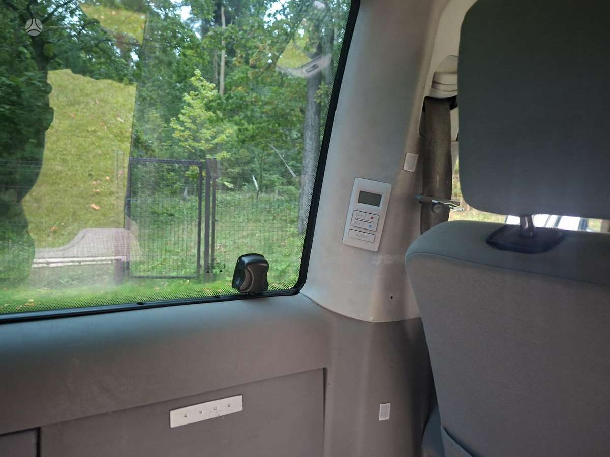 Volkswagen Multivan - 8