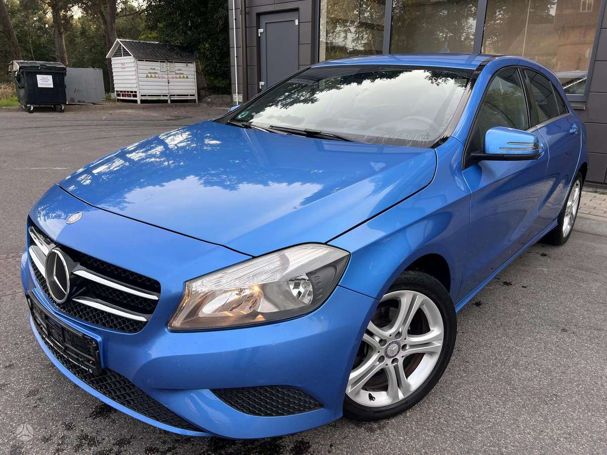 Mercedes-Benz A180 - 1