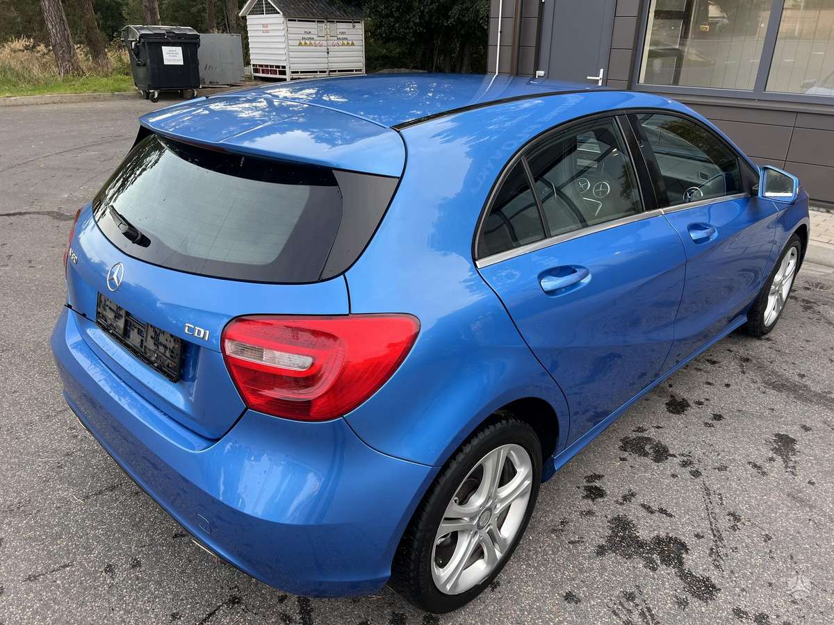 Mercedes-Benz A180 - 8