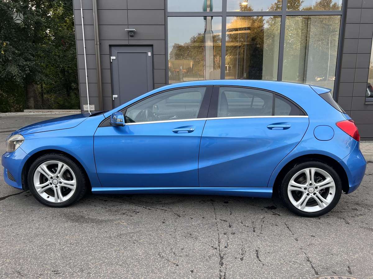 Mercedes-Benz A180 - 10