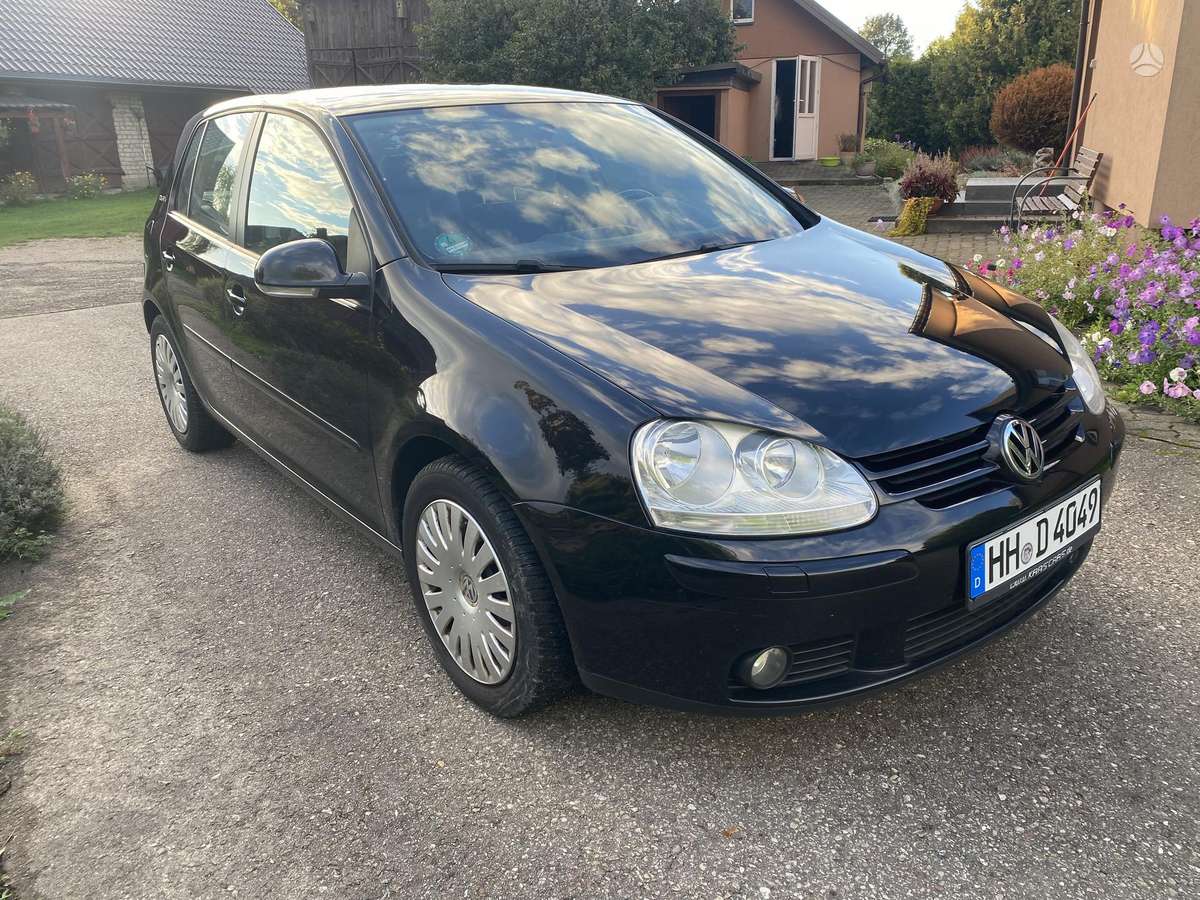 Volkswagen Golf - 2