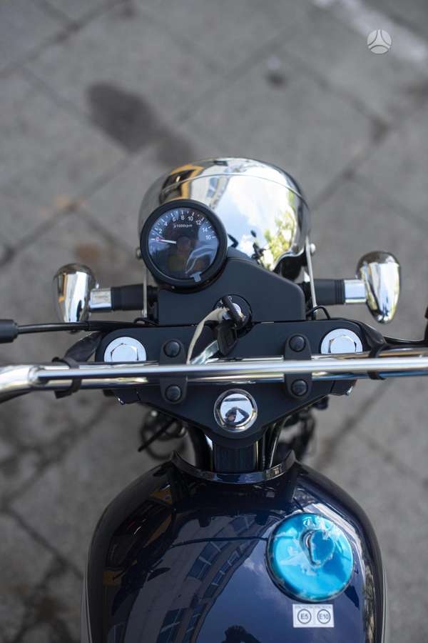 Mash Seventy 125cc, street / classic