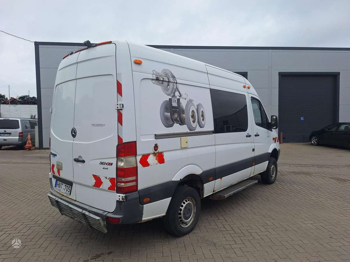 Mercedes-Benz Sprinter - 3