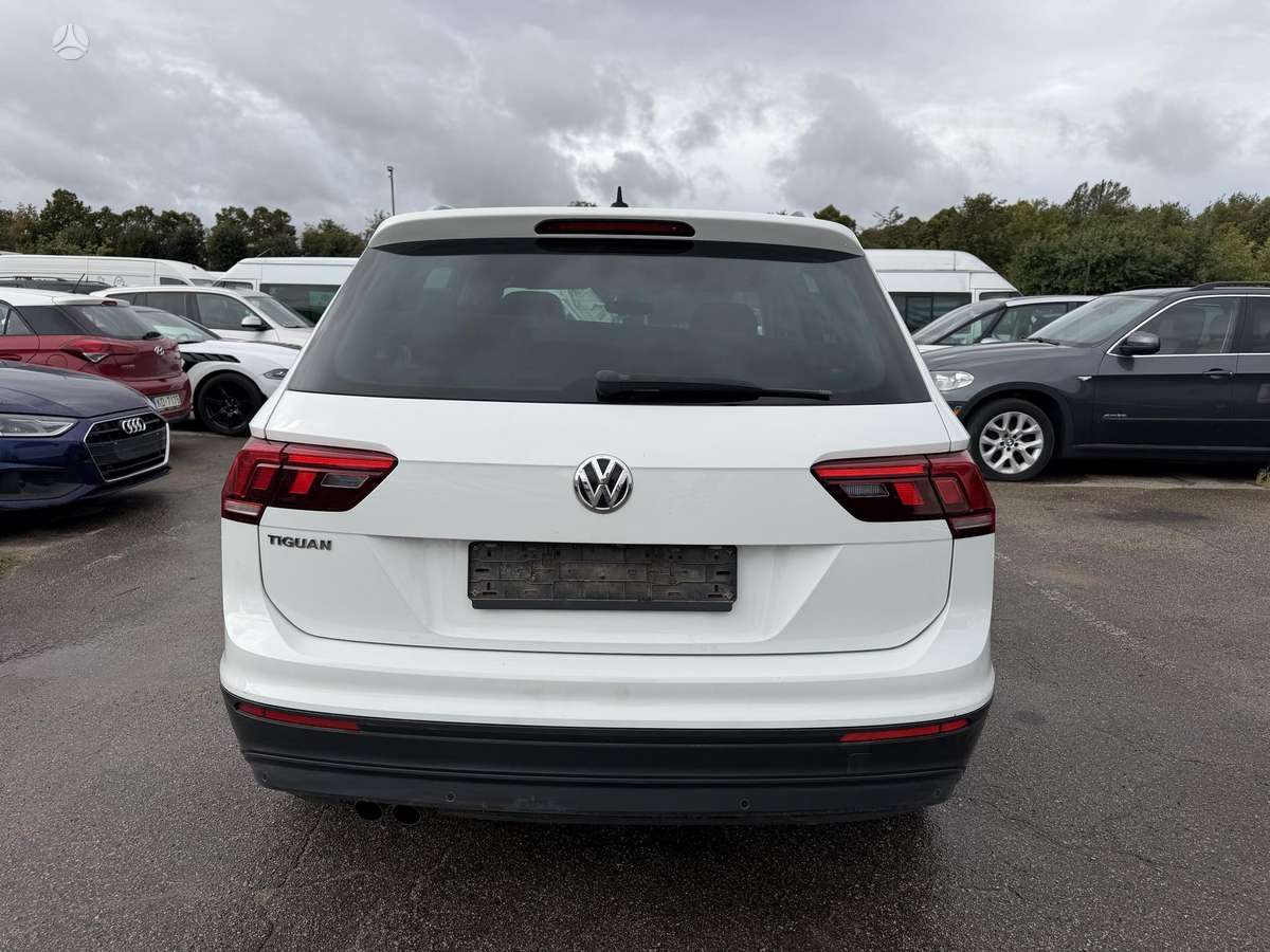 Volkswagen Tiguan - 6