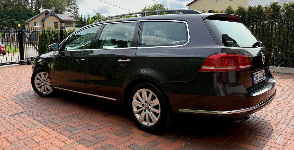 Volkswagen Passat - 4