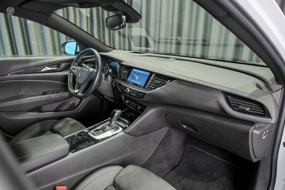 Opel Insignia, 1.6 l., Универсал
