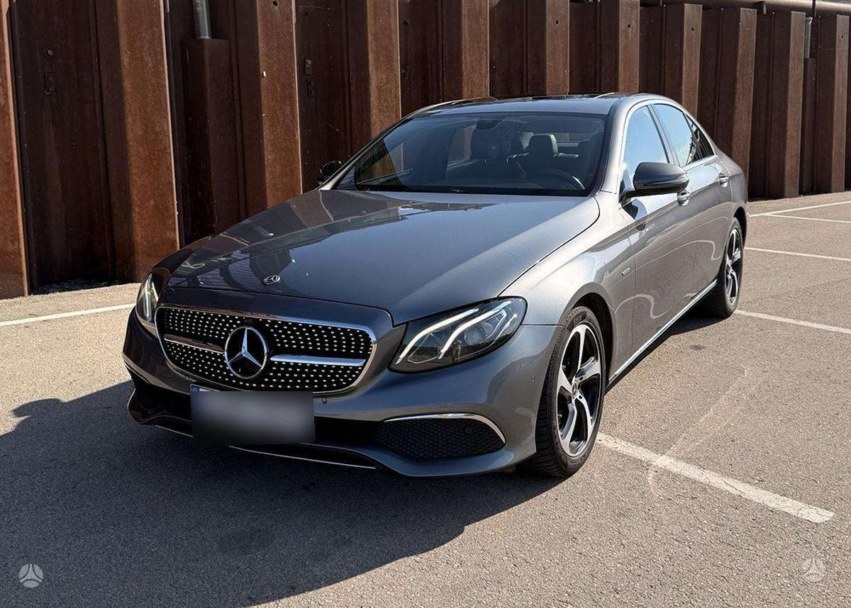 Mercedes-Benz E220, 2.2 l., Седан