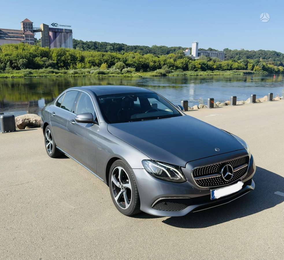 Mercedes-Benz E220, 2.2 l., Седан