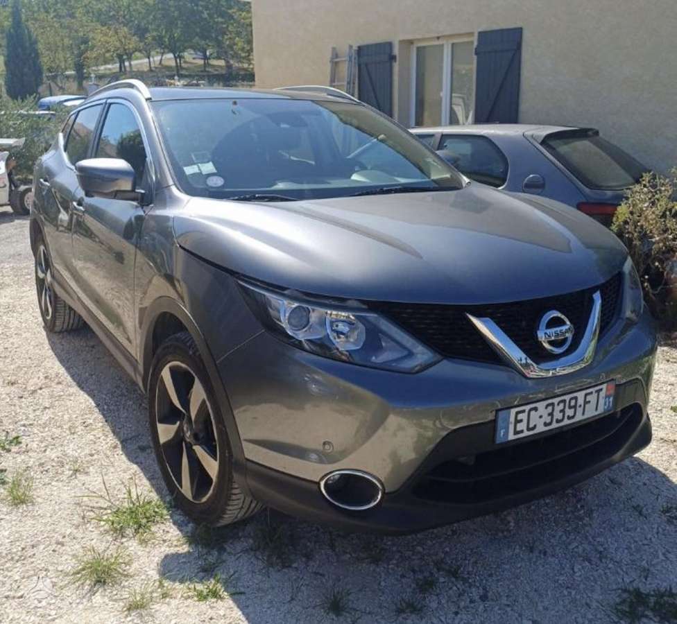 Nissan Qashqai - 1