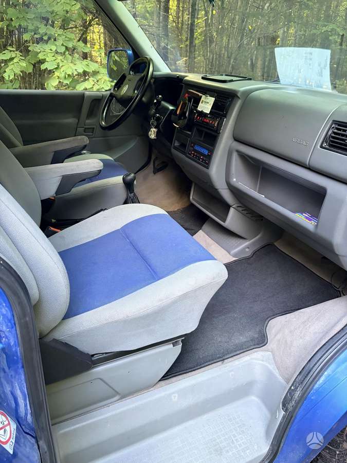 Volkswagen Multivan - 5
