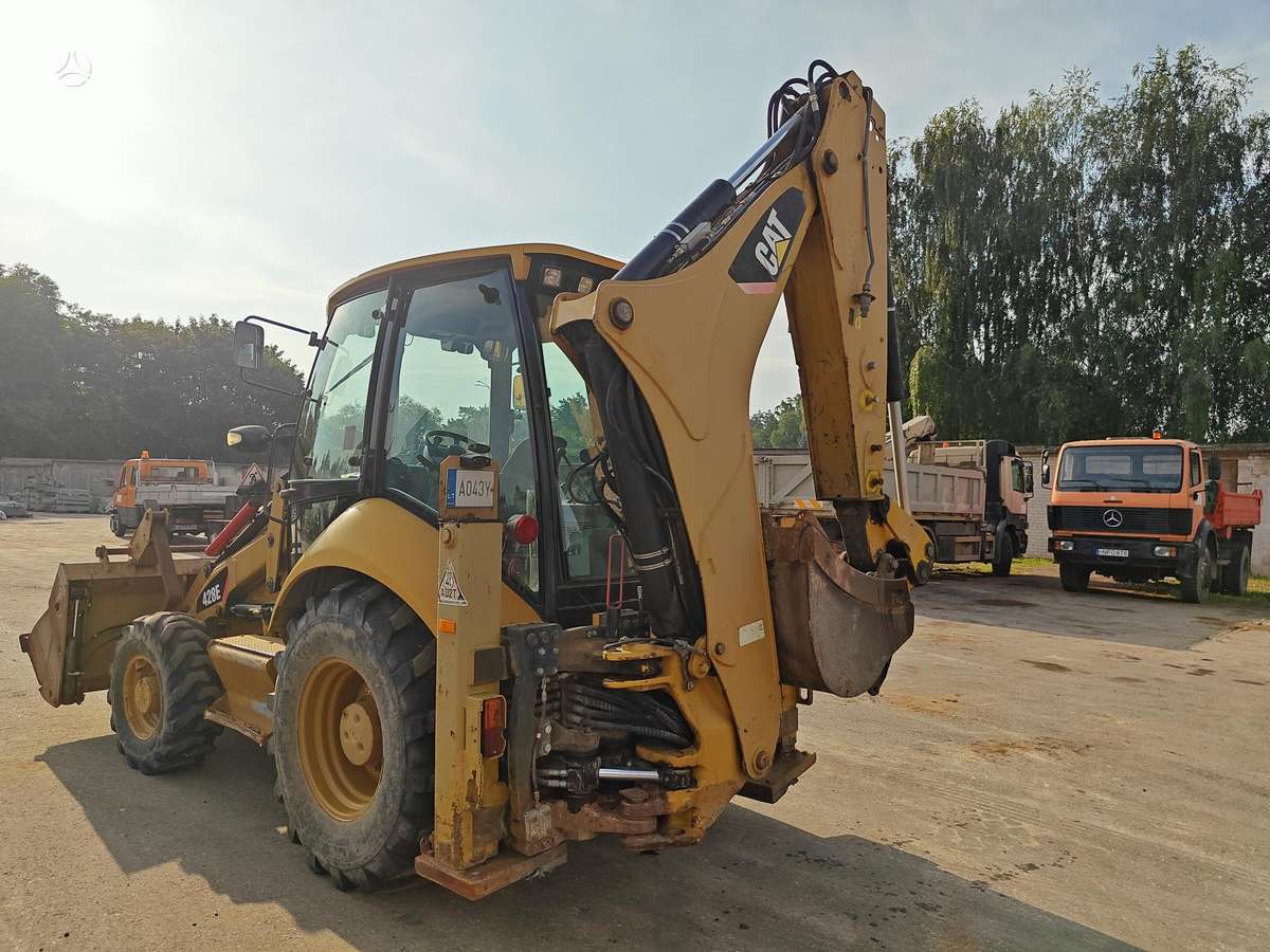 Caterpillar 428E, excavator loader