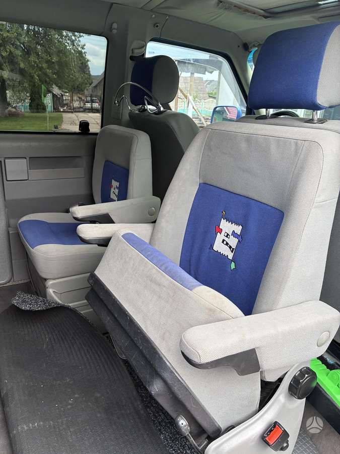Volkswagen Multivan - 8