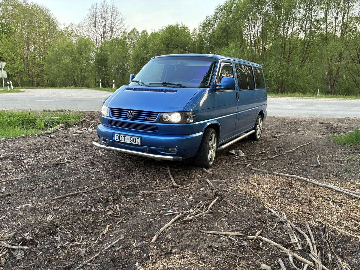Volkswagen Multivan - 10