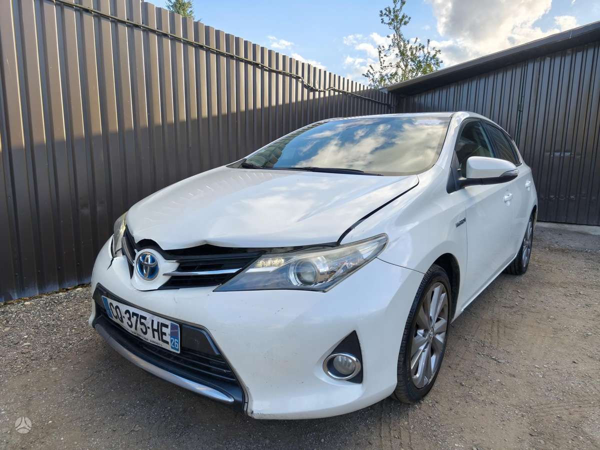 Toyota Auris - 1
