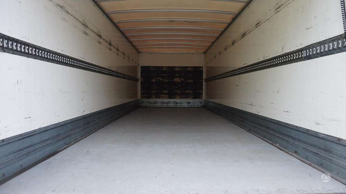 Renault D12 is Prancuzijos, box trucks / box vans