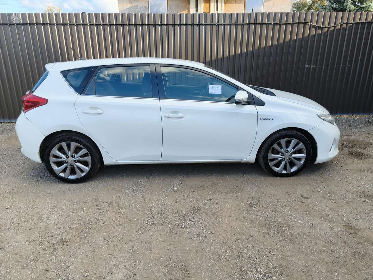Toyota Auris - 5
