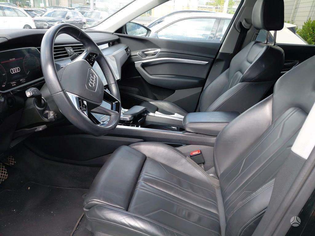 Audi e-tron Sportback - 5